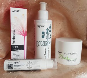 Test redakcyjny dermokosmetyków Lynia – zestaw dedykowany skórze tłustej,wymagającej nawilżenia,skłonnej do wyprysków i zaskórników; cienie i zmarszczki w okolicy oczu