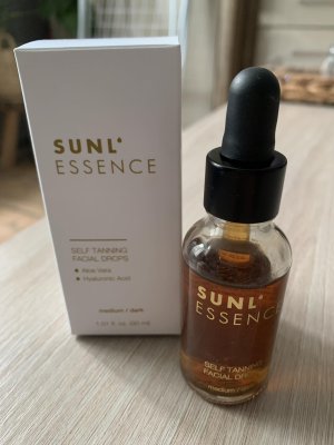 Test redakcyjny kropelek samoopalających do twarzy Sunl' Essence marki Onyx