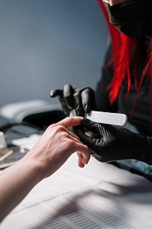 Wytyczne dla funkcjonowania gabinetów kosmetycznych, podologicznych, manicure i pedicure w trakcie epidemii COVID-19
