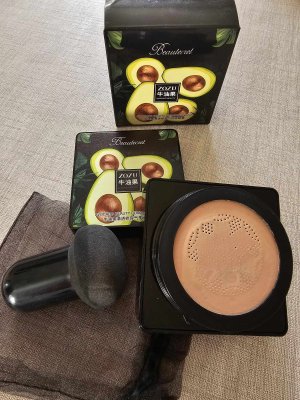 Test redakcyjny nr 1,2 i 3 pudru/kremu „BB” Zozu z awokado